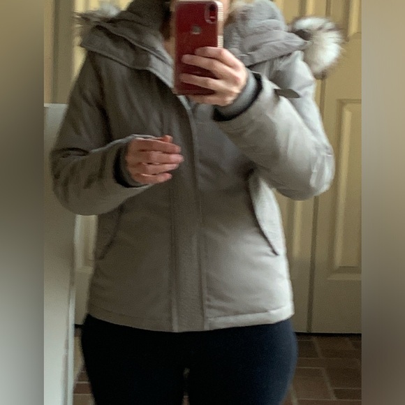 TNA New Summit Jacket from Aritzia … like new! - Picture 15 of 16